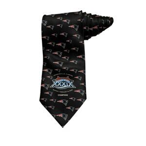 NFL New England Patriots Super Bowl XXXIX Champions 2005 Necktie Football